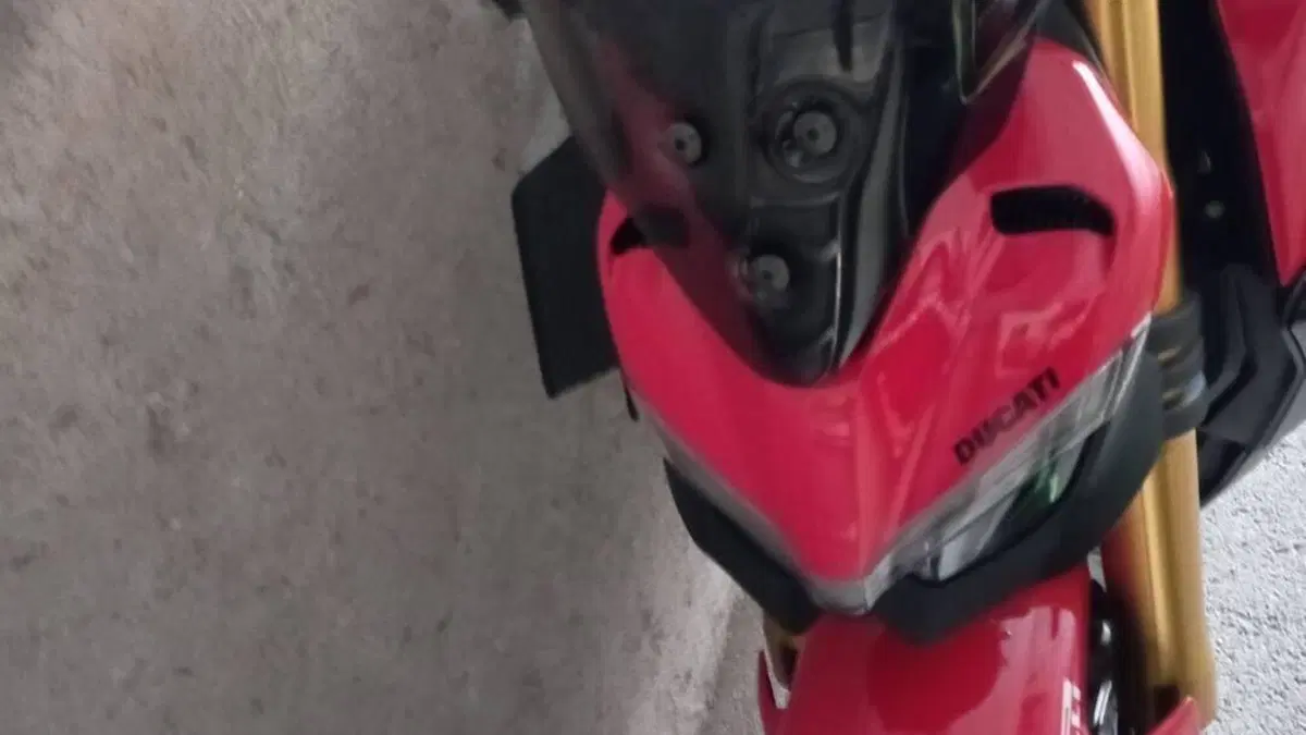 Ducati Streetfighter V4 S (2023 - 24) 