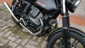 Moto Guzzi V7 Stone (2012 - 15) 