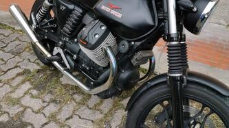 Moto Guzzi V7 Stone (2012 - 15) usata