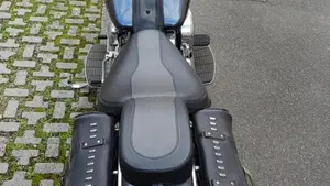 Harley-Davidson   (4)