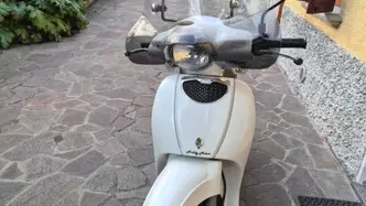 Aprilia Scarabeo 50 4t (2009 - 12) usata