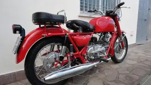 Moto Guzzi   (4)