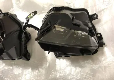 FANALE ANTERIORE PER HONDA CBR 1000 RR-R CODICE 33 - Annuncio 9931811