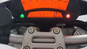 Ducati Monster 696 Plus (2007 - 14)  (4)