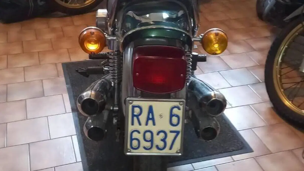 Kawasaki   (6)