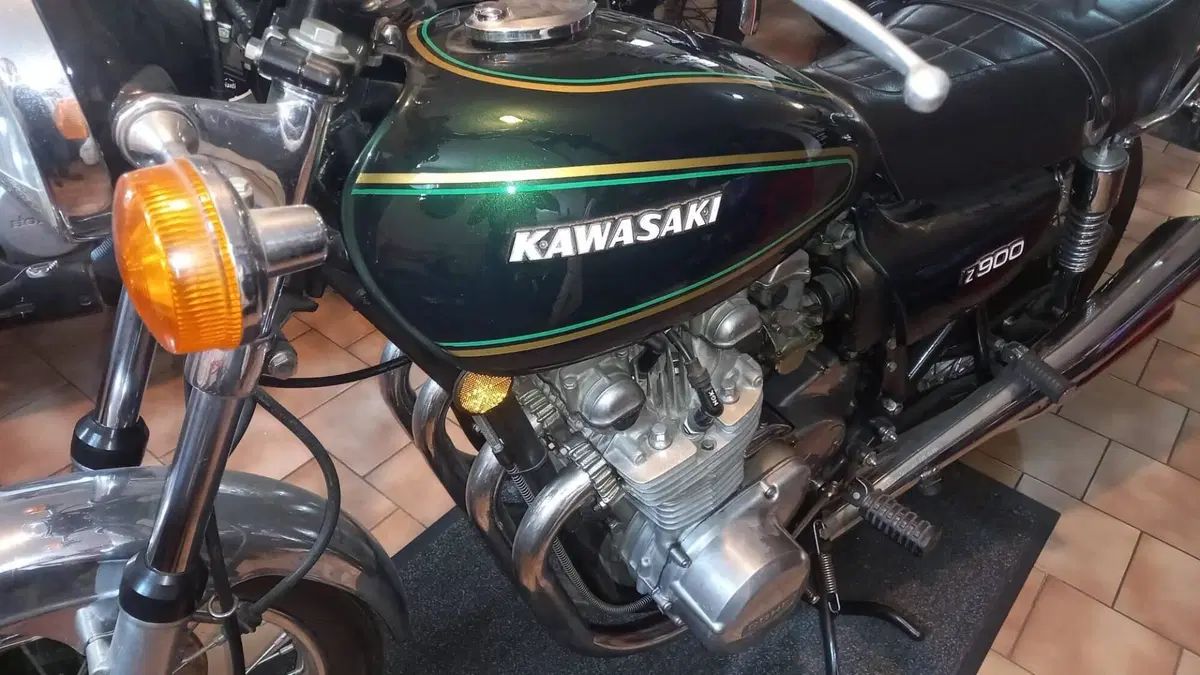 Kawasaki   (3)