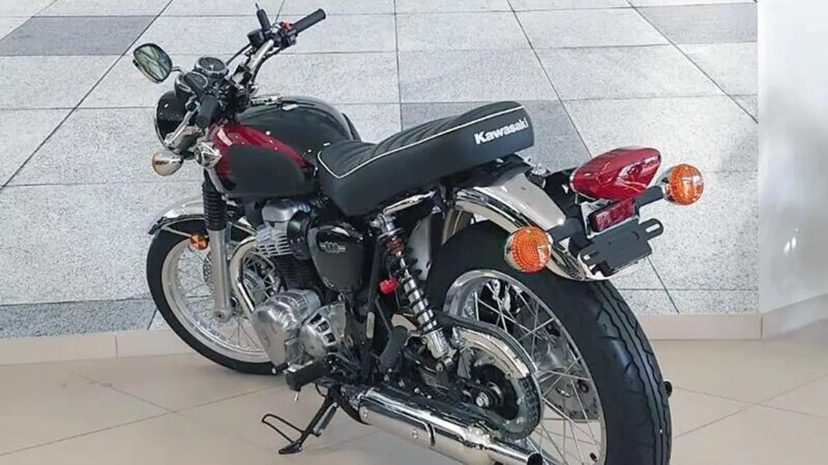 Kawasaki W 800 (2021 - 26)  (2)
