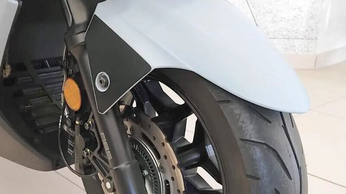 Kymco X-Town 300i (2021 - 24)  (2)