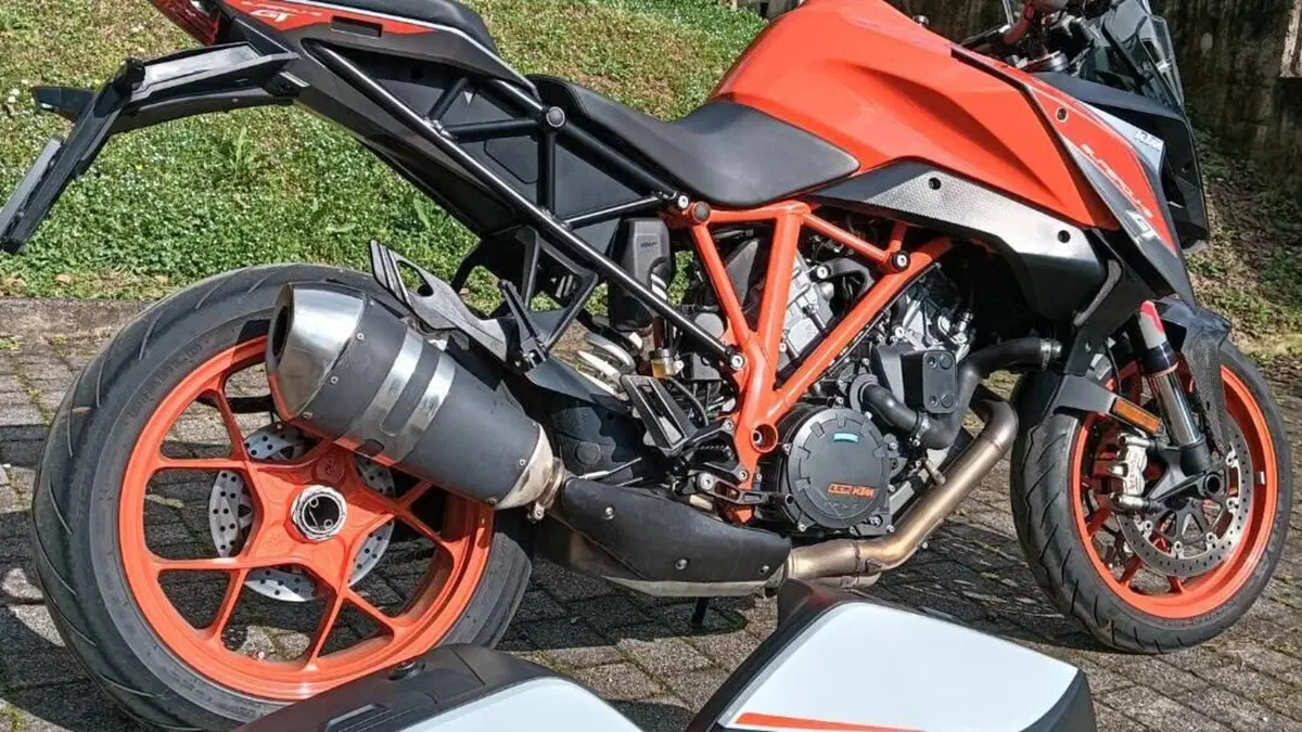 KTM 1290 Super Duke GT (2019 - 20)  (2)