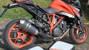 KTM 1290 Super Duke GT (2019 - 20)  (2)