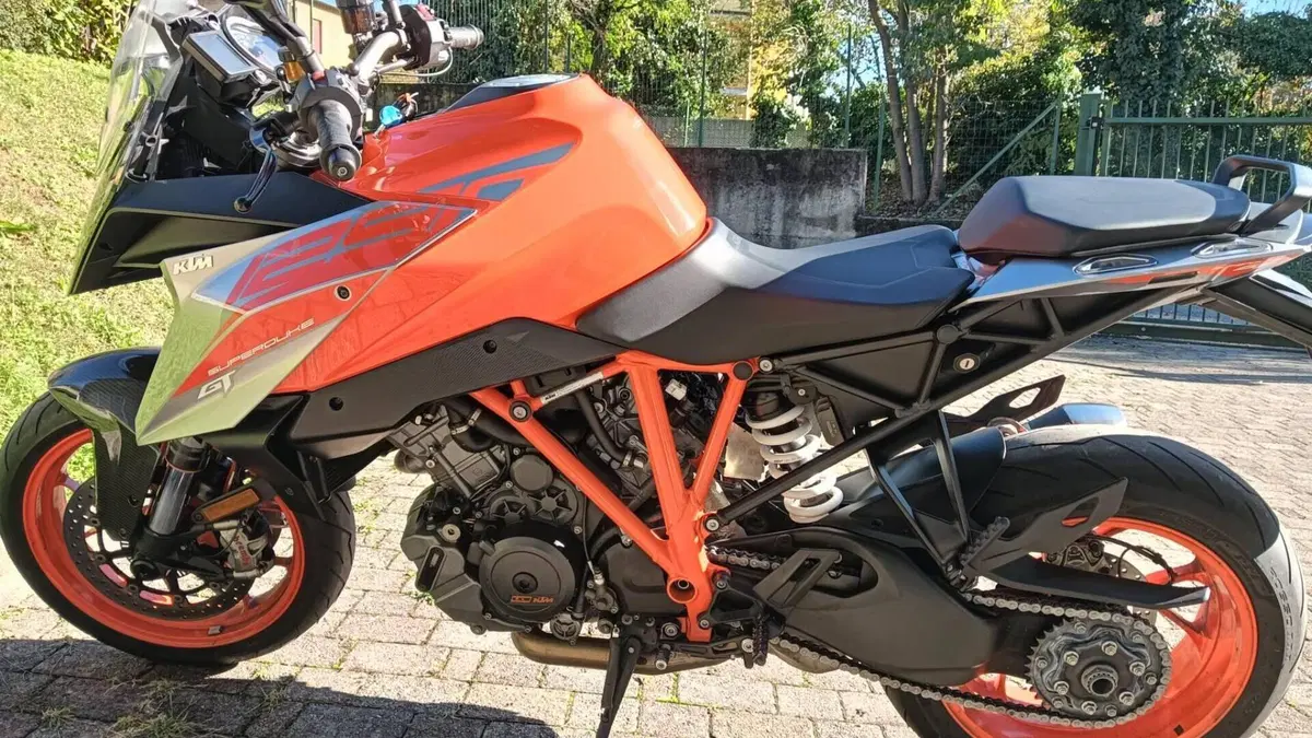 KTM 1290 Super Duke GT (2019 - 20)  (3)