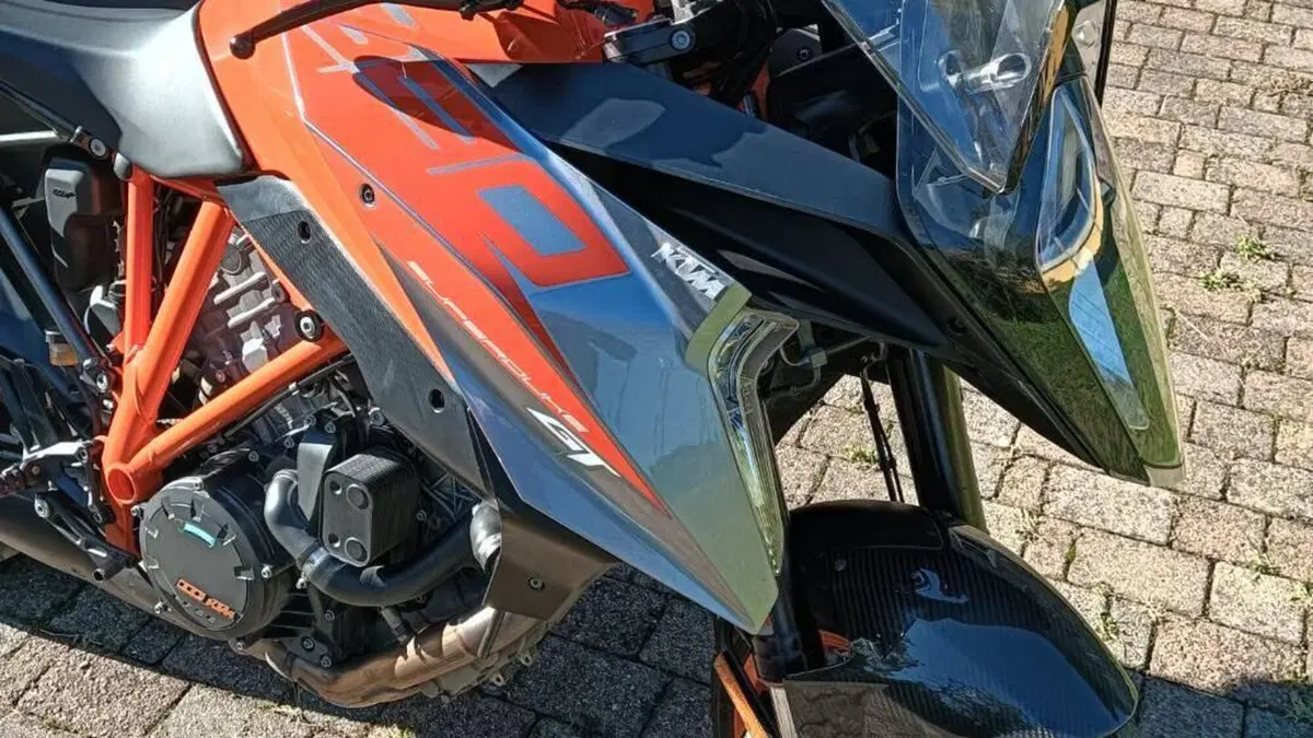 KTM 1290 Super Duke GT (2019 - 20)  (14)