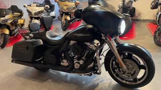 Harley-Davidson 1690 Street Glide (2011 - 13) - FLHX