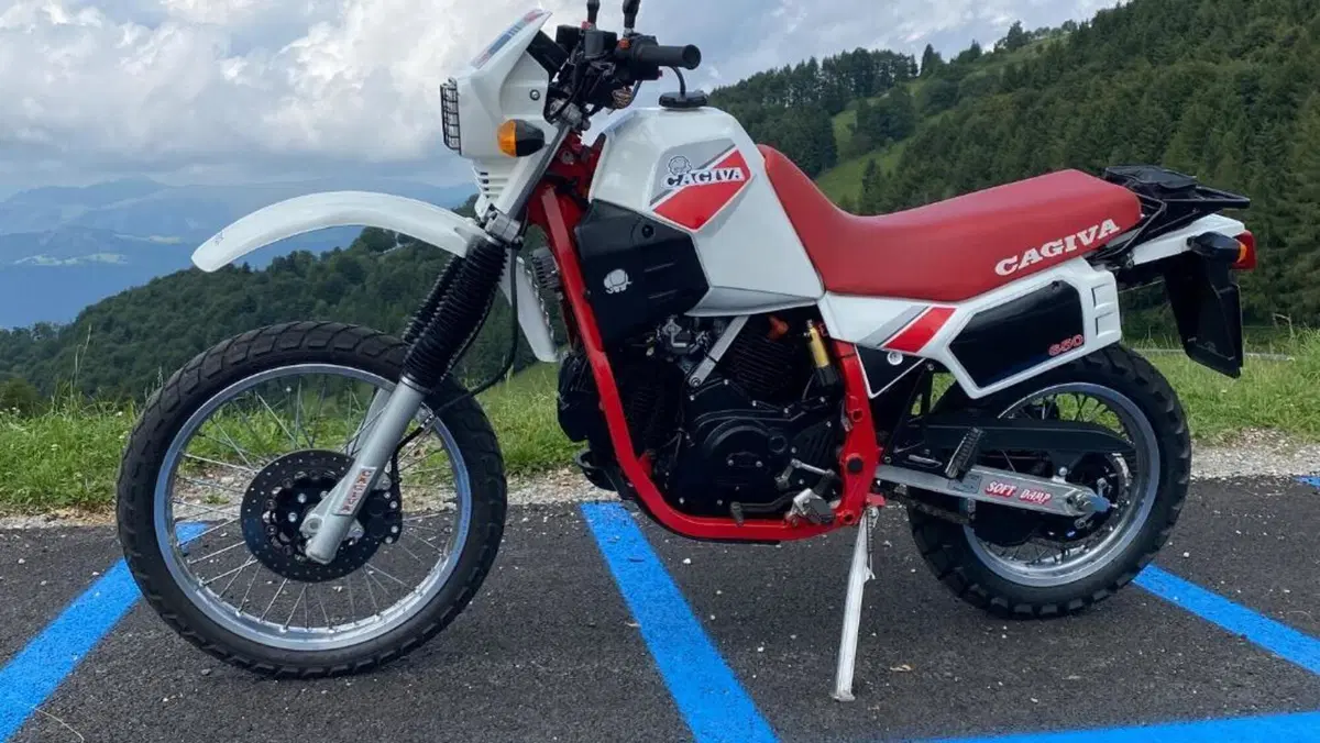 Cagiva Elefant 650  (14)
