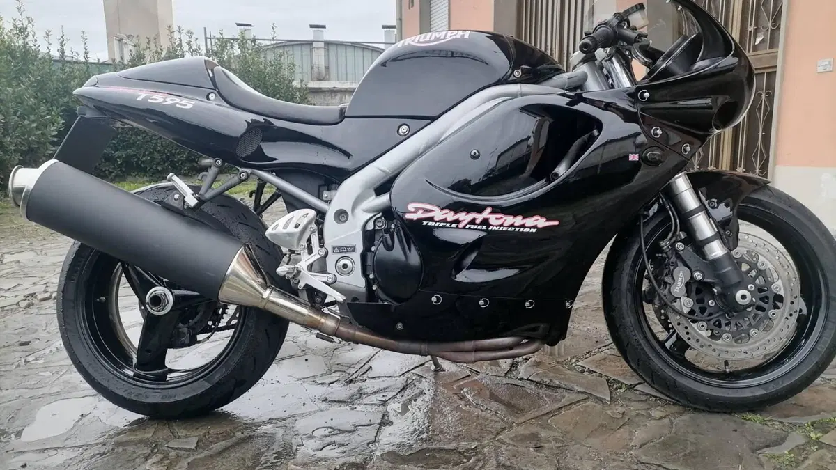 Triumph Daytona T 595 (1996 - 02)  (4)