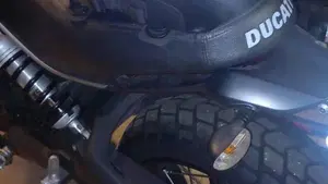 Ducati Scrambler 800 Street Classic (2017 - 18)  (9)