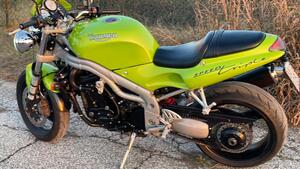 Triumph Speed Triple 955 (1998 - 01) 