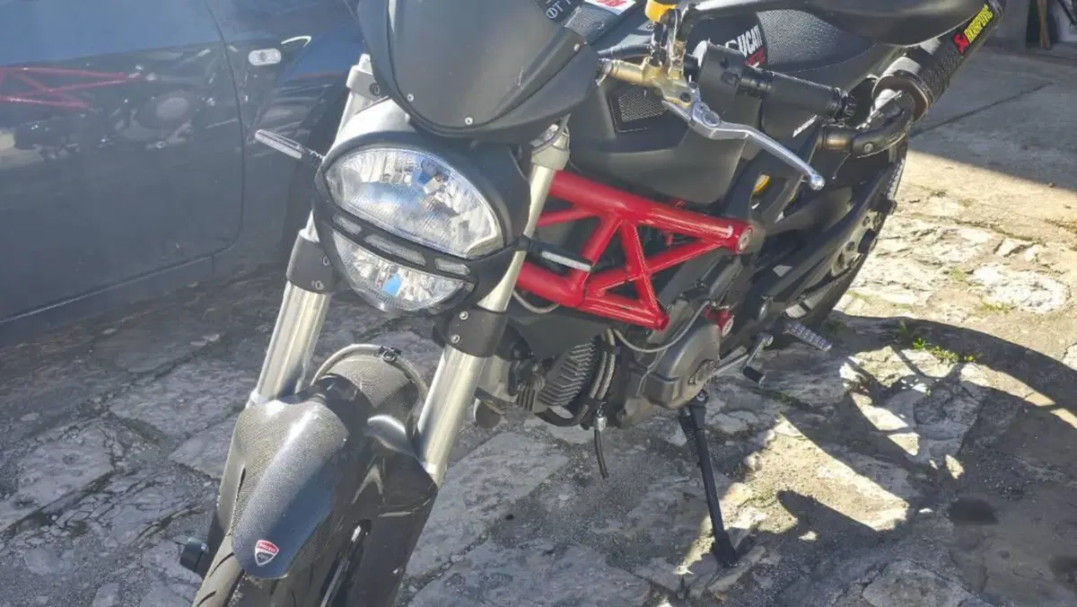 Ducati Monster 796 (2010 - 13)  (2)