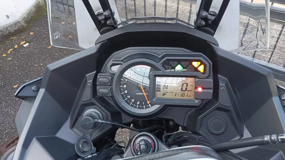 Kawasaki Versys 1000 Grand Tourer (2017 - 20)  (2)