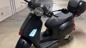 Vespa GTS 300 Super Sport (2023 - 24) usata