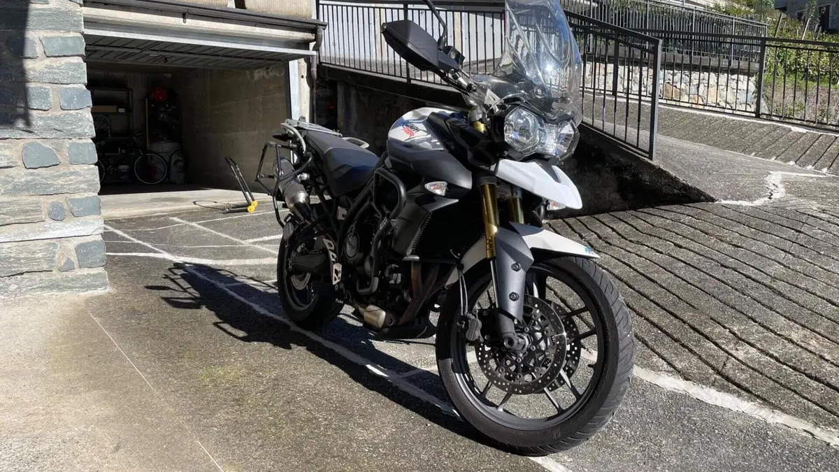 Triumph Tiger 800 ABS (2010 - 14)  (2)