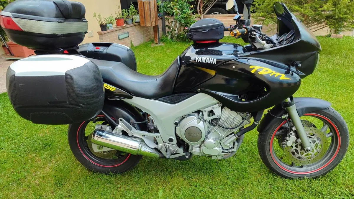 Yamaha   (10)