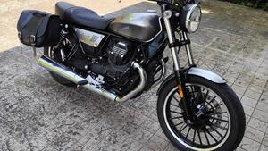 Moto Guzzi V9 Roamer (2021 - 24) 