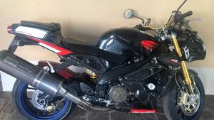 Aprilia Tuono 1000 R Factory (2004 - 05) 