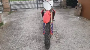 Honda CRF 250R (2019) 