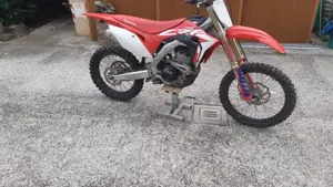 Honda CRF 250R (2019)  (2)