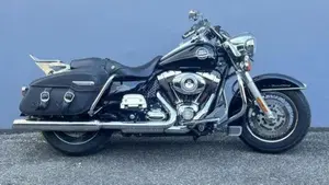 Harley-Davidson 1584 Road King Classic (2007 - 10) - FLHRC  (2)