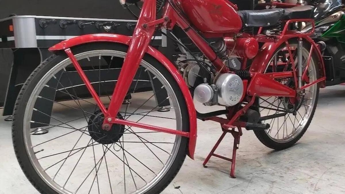 Moto Guzzi   (2)