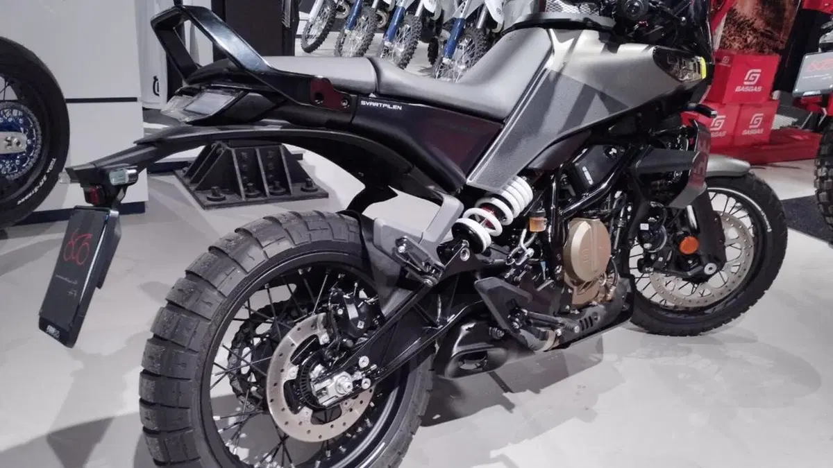 Husqvarna Svartpilen 401 (2024 - 26)  (4)