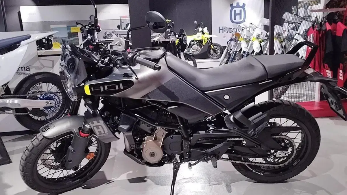 Husqvarna Svartpilen 401 (2024 - 26)  (5)