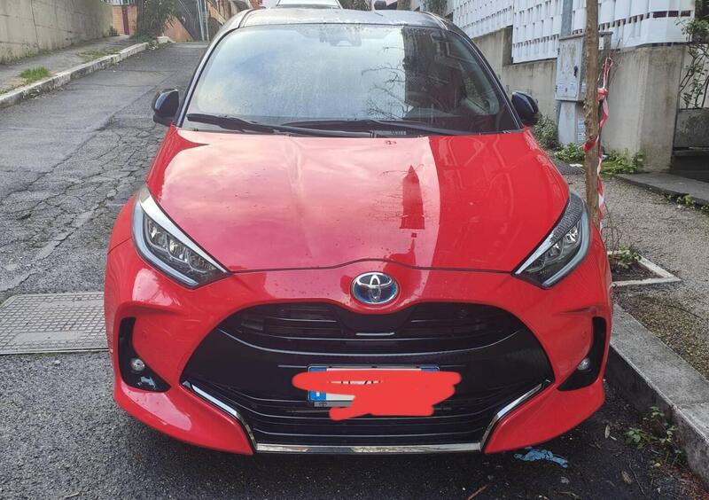 Toyota Yaris 1.5 Hybrid 5 porte Premiere