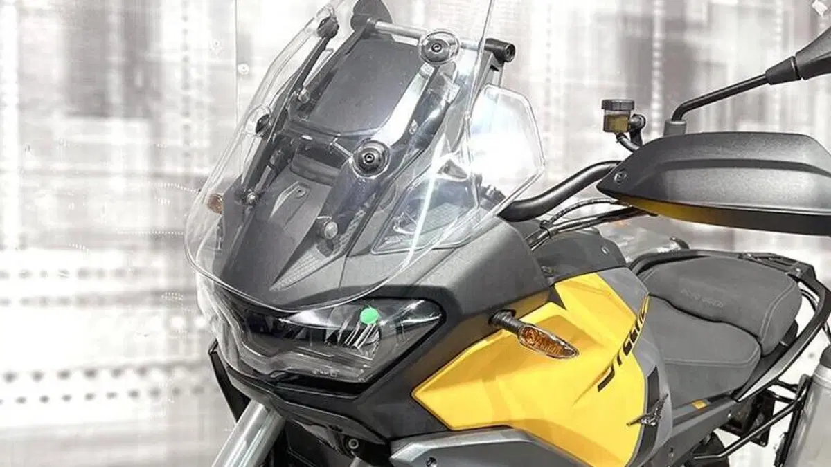 Moto Guzzi Stelvio (2024 - 26)  (5)