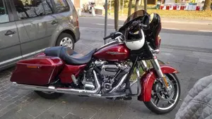 Harley-Davidson 107 Street Glide Special (2017 - 19) - FLHXS  (10)
