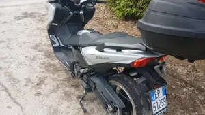 Yamaha T-Max 530 DX (2017 - 19)  (5)