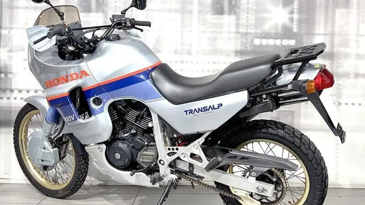 Honda Transalp XL 600V (1987 - 90)  (2)