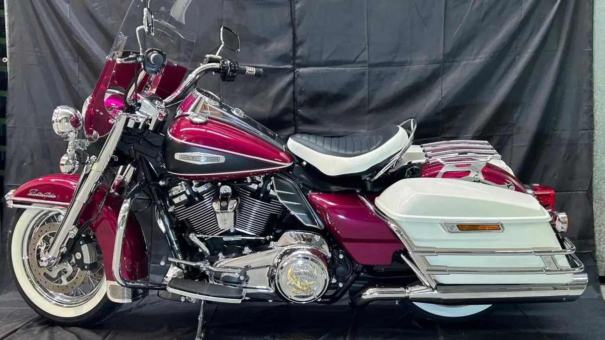 Harley-Davidson Electra Glide Highway King (2023)  (7)