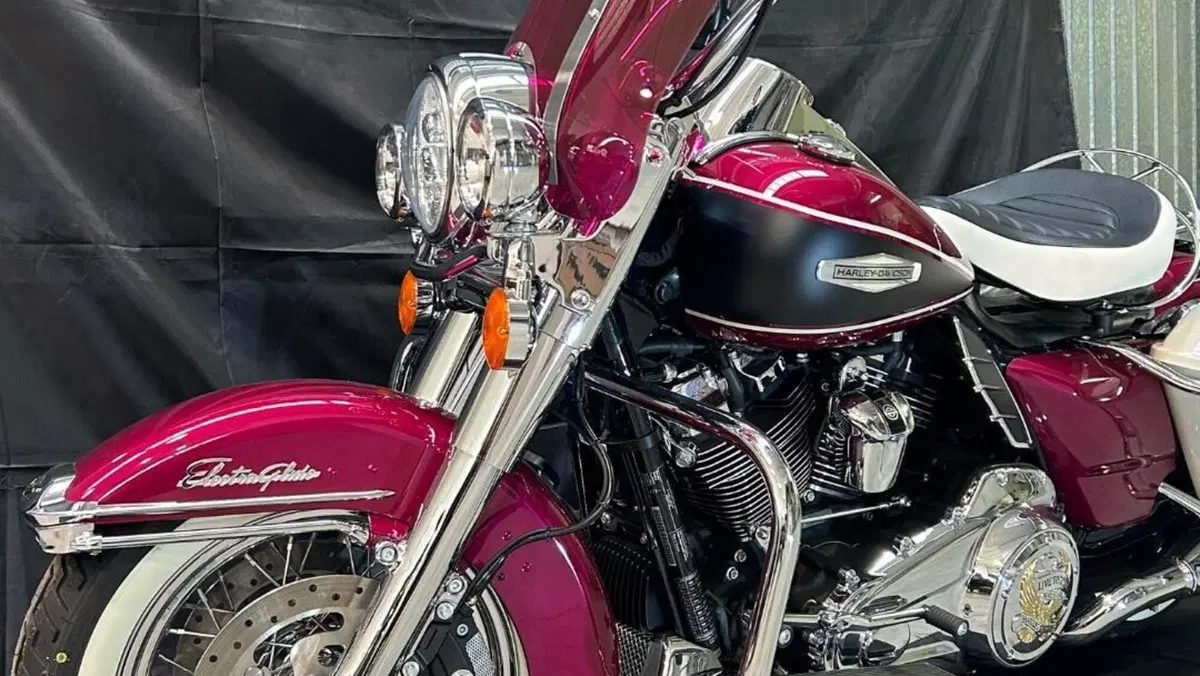 Harley-Davidson Electra Glide Highway King (2023)  (8)