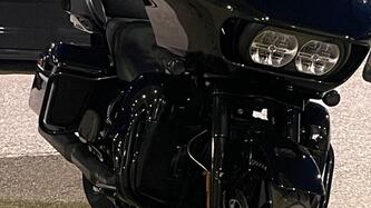 Harley-Davidson Road Glide Limited (2021 - 25) usata