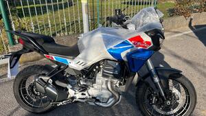 Moto Guzzi Stelvio Duecento Tributo (2025 - 26) 