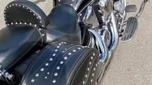 Kawasaki Vulcan VN 900 Classic (2006 - 10)  (7)