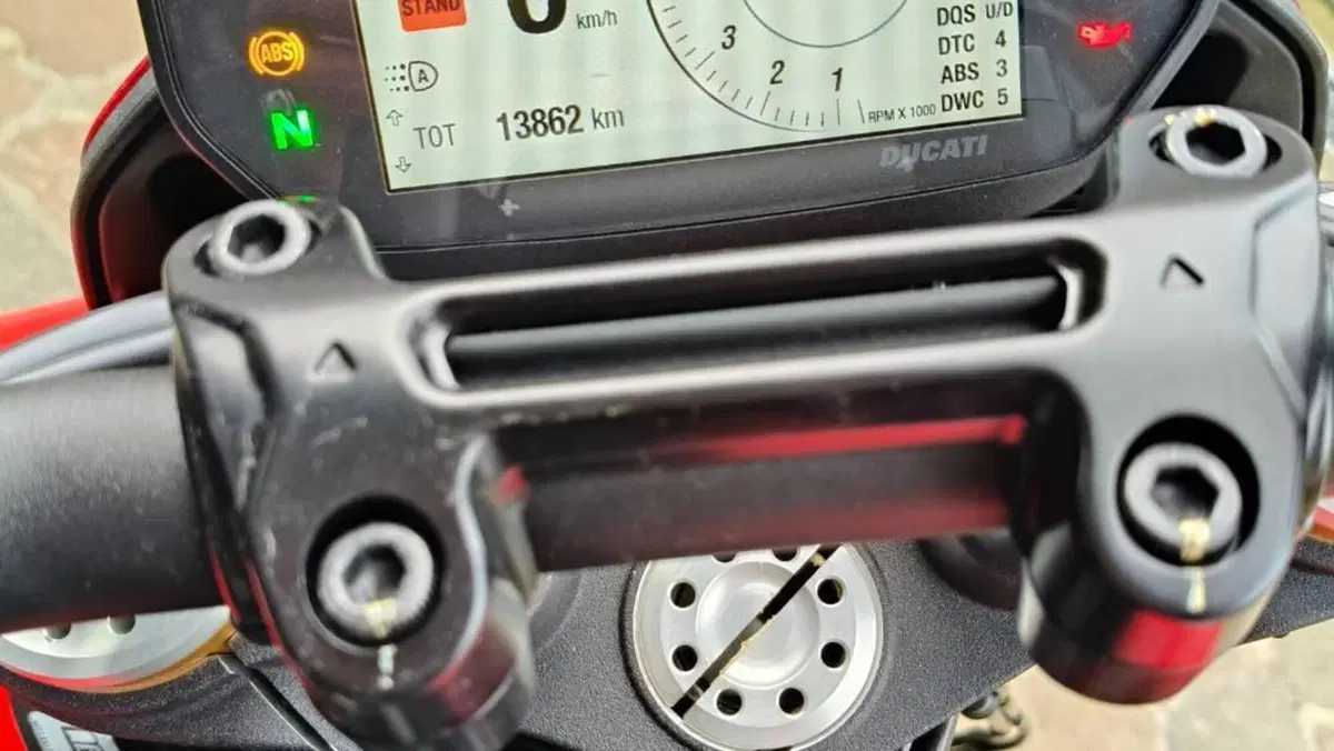 Ducati Hypermotard 950 SP (2019 - 20)  (6)