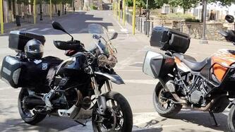 Moto Guzzi V85 TT Guardia d'Onore (2022 - 23) usata