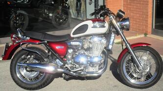 Triumph Thunderbird 900 (2002) usata