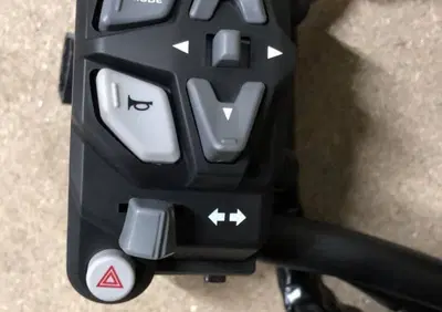 PULSANTIERA SINISTRA PER HONDA CBR 1000 RR-R CODIC - Annuncio 9937972