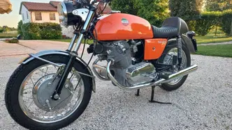Laverda SF 750 epoca