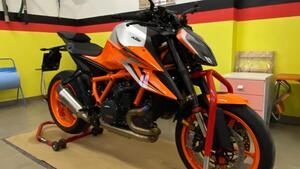 KTM 1290 Super Duke R (2022 - 23) 